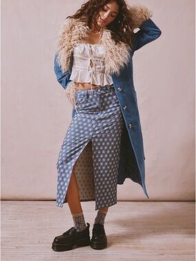 Sister Jane Daisy Denim Maxi Skirt urban outfitters sz 10 90s vibe Cottagecore